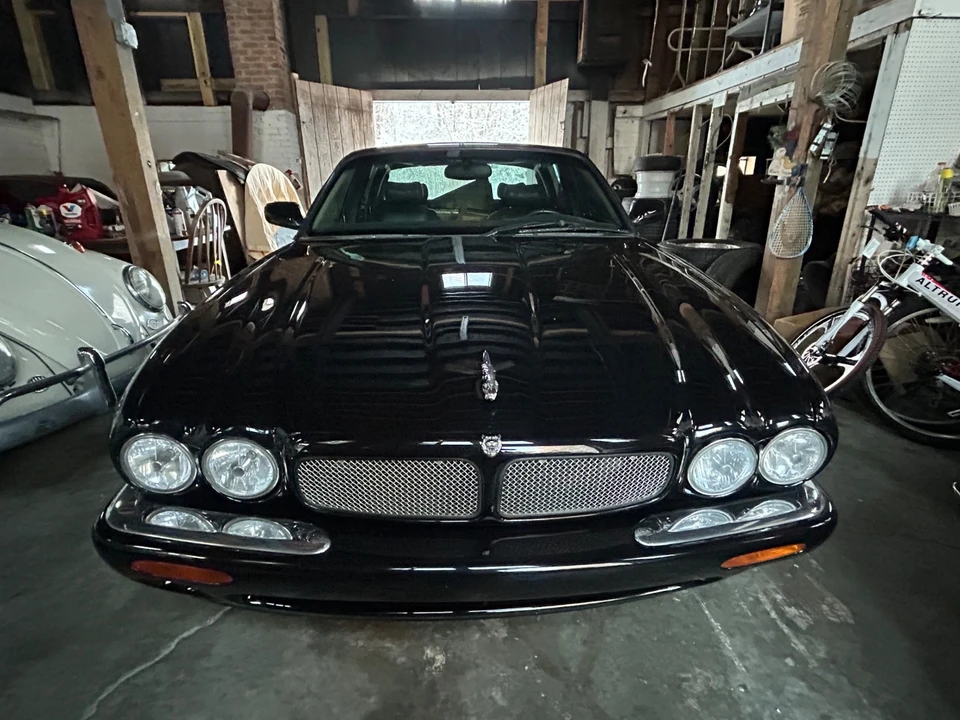 2002 Jaguar X308 XJR - Image 16 of 21