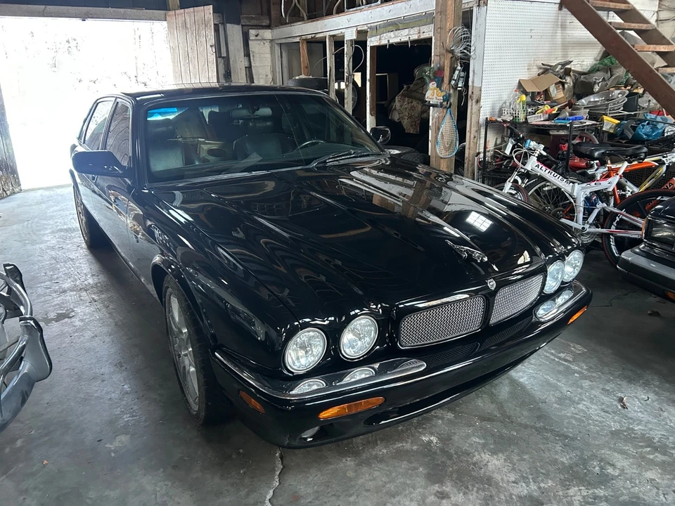 2002 Jaguar X308 XJR - Image 18 of 21