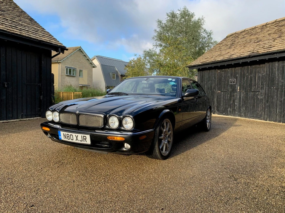 2002 Jaguar X308 XJR - Image 8 of 12