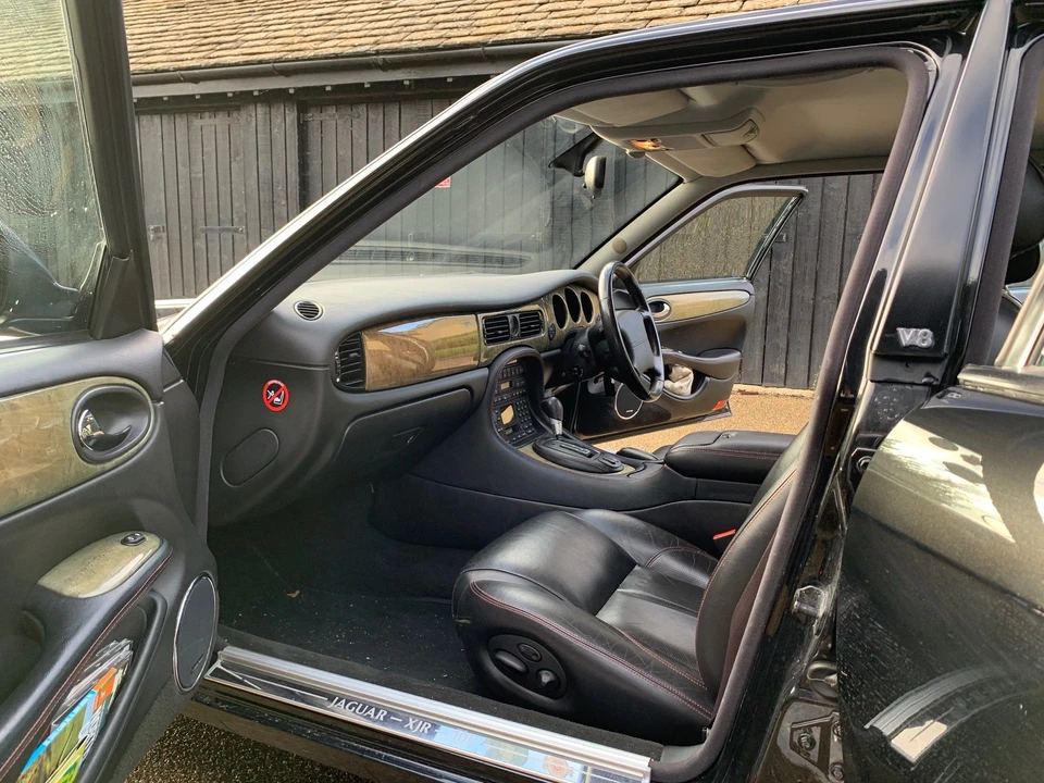 2002 Jaguar X308 XJR - Image 5 of 12