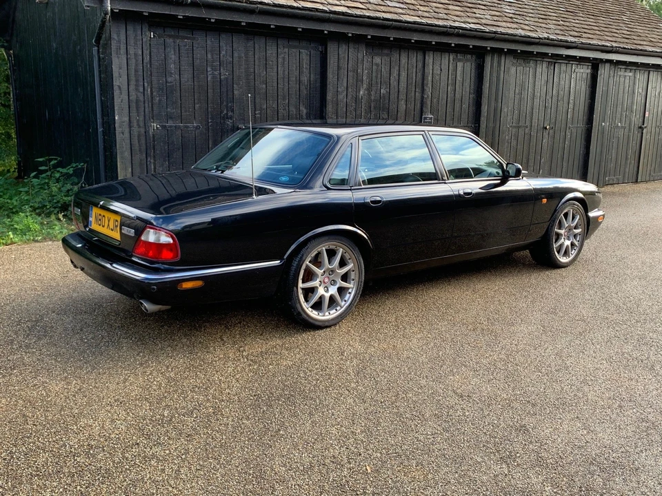 2002 Jaguar X308 XJR - Image 10 of 12
