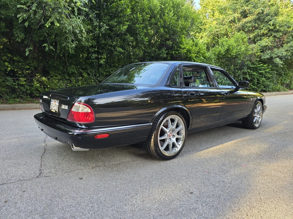 2002 Jaguar X308 XJR - Image 19 of 31