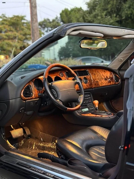 2002 Jaguar X100 XK8 - Image 4 of 5