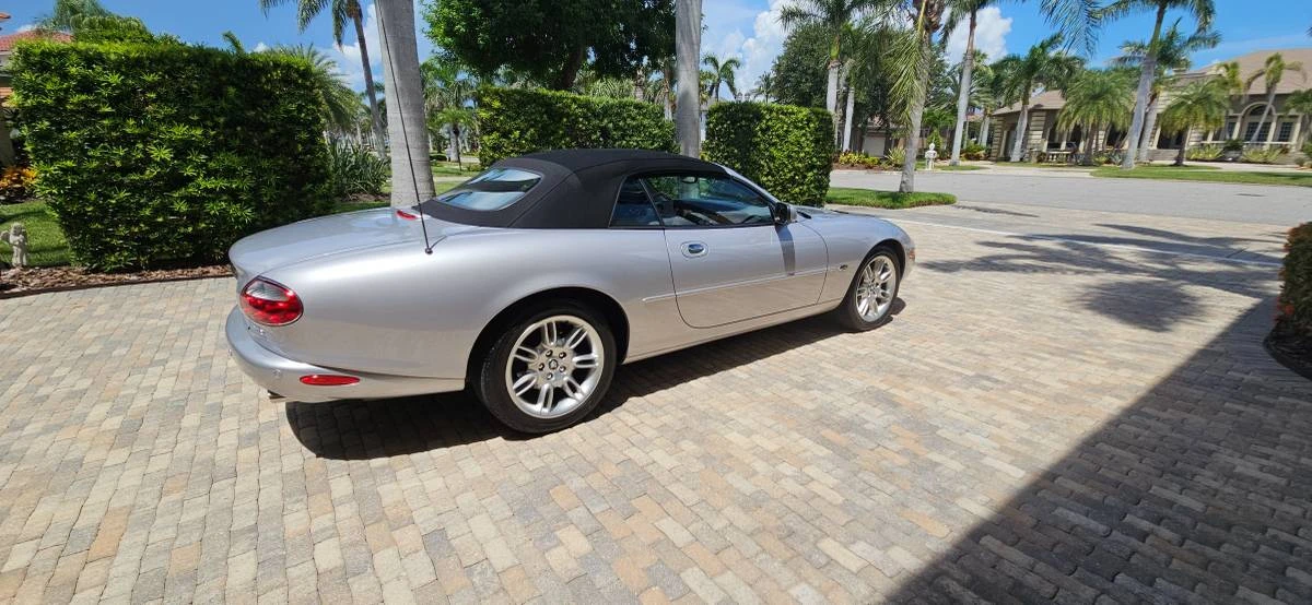 2002 Jaguar XK - Image 16 of 18