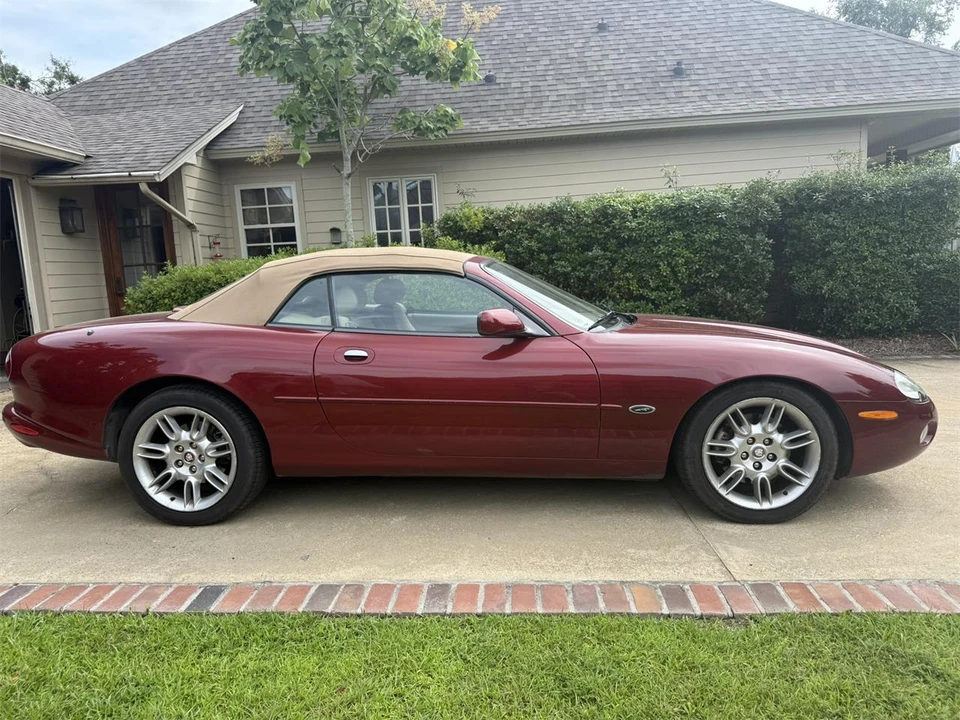 2002 Jaguar X100 XK8 - Image 2 of 10