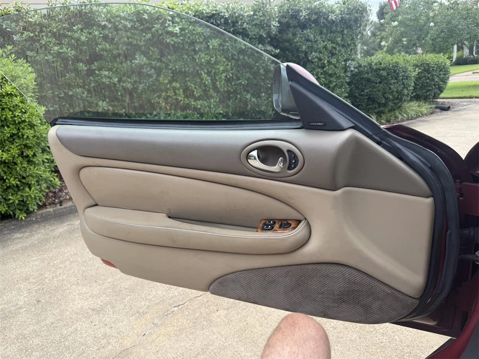 2002 Jaguar X100 XK8 - Image 4 of 10