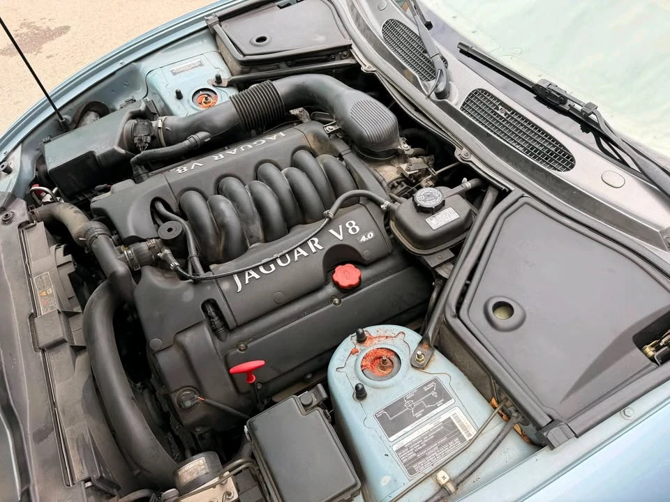 2002 Jaguar X100 XK8 - Image 7 of 18