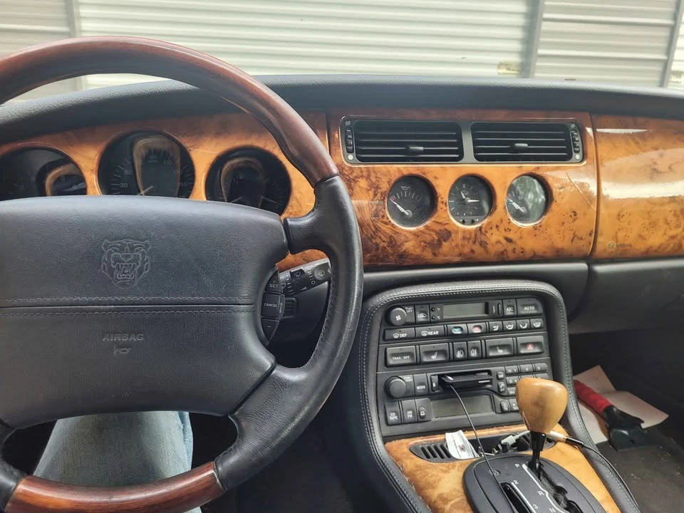 2002 Jaguar X100 XK8 - Image 8 of 11