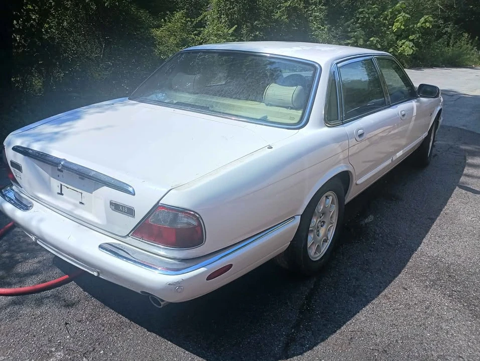 2002 Jaguar X100 XK8 - Image 3 of 14