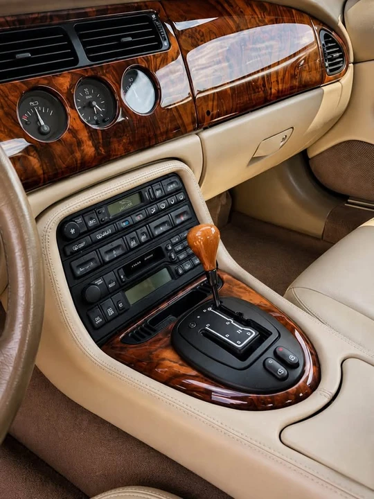 2002 Jaguar X100 XK8 - Image 3 of 5