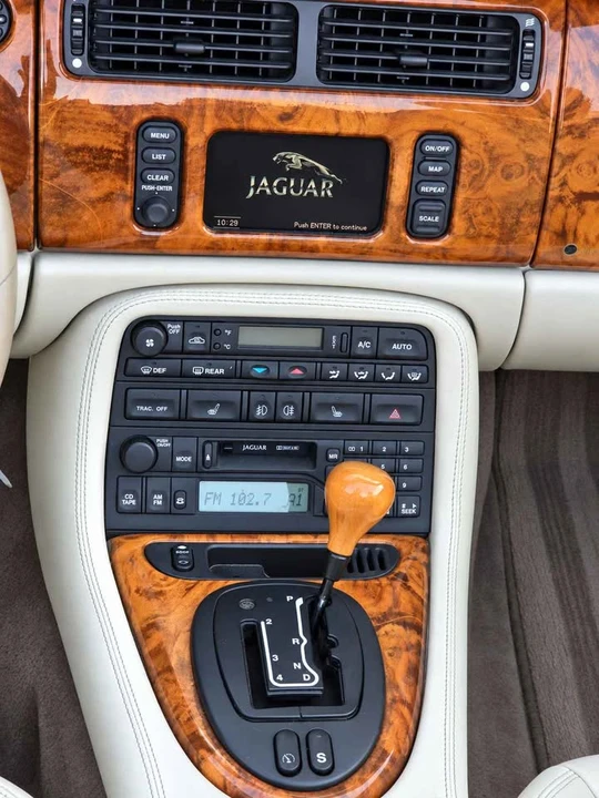 2002 Jaguar X100 XKR - Image 19 of 19