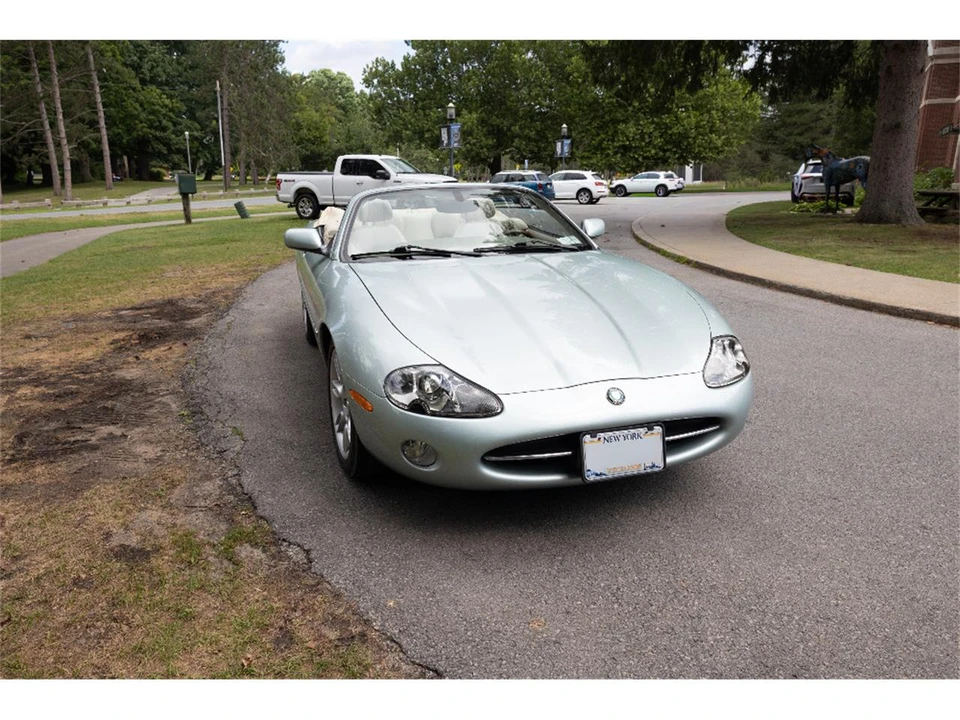 2002 Jaguar X100 XK8 - Image 11 of 31