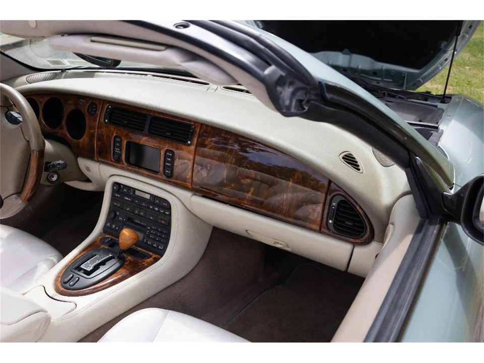 2002 Jaguar X100 XK8 - Image 30 of 31