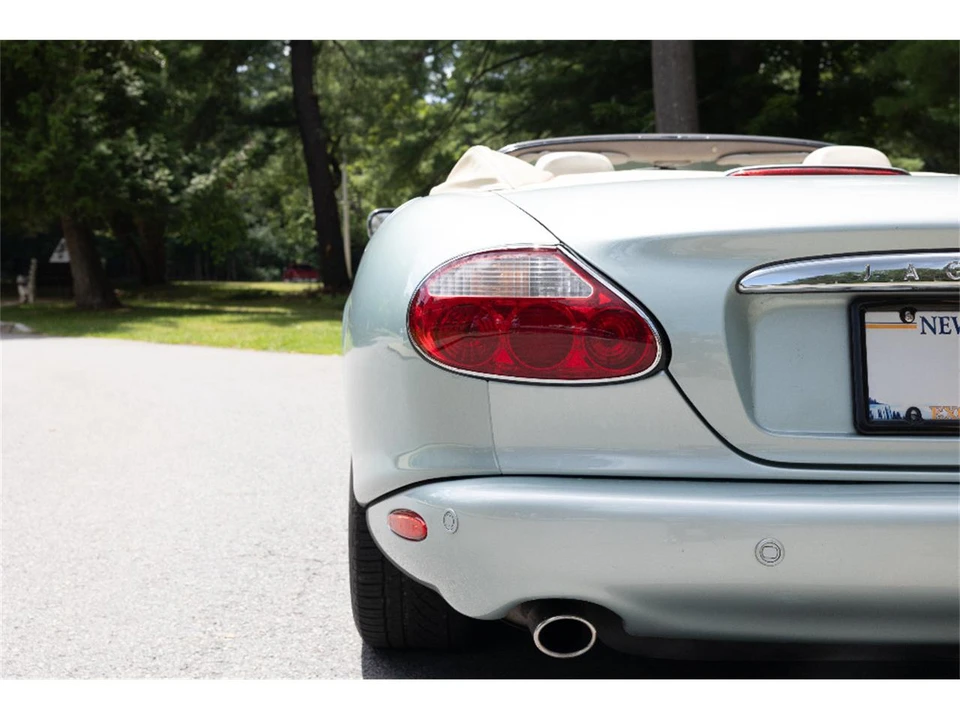 2002 Jaguar X100 XK8 - Image 24 of 31