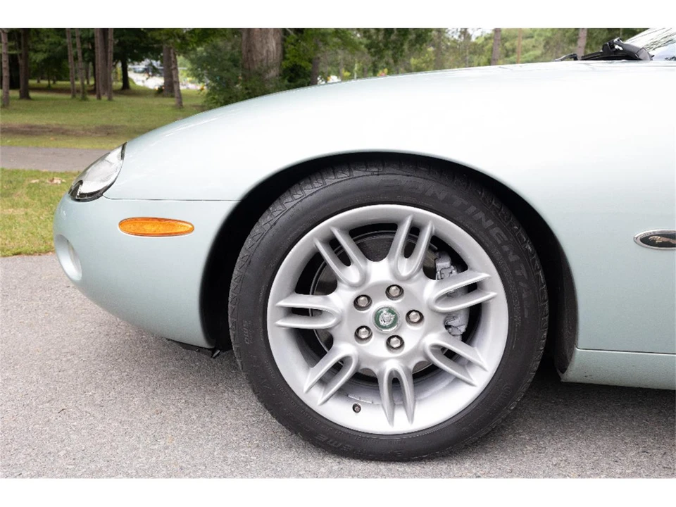 2002 Jaguar X100 XK8 - Image 19 of 31