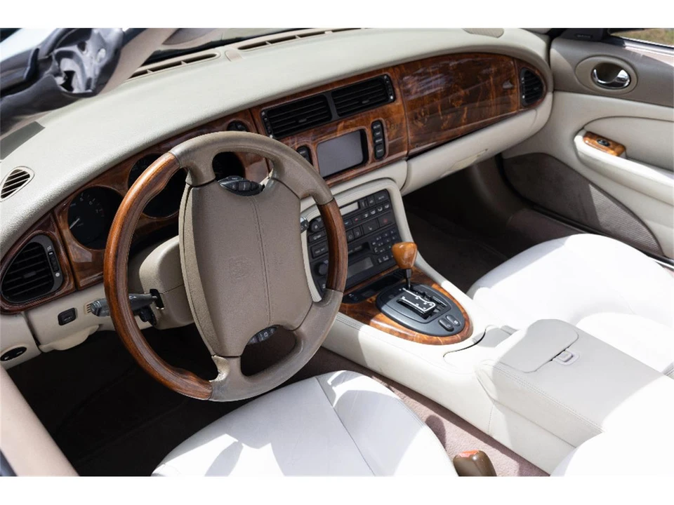 2002 Jaguar X100 XK8 - Image 29 of 31