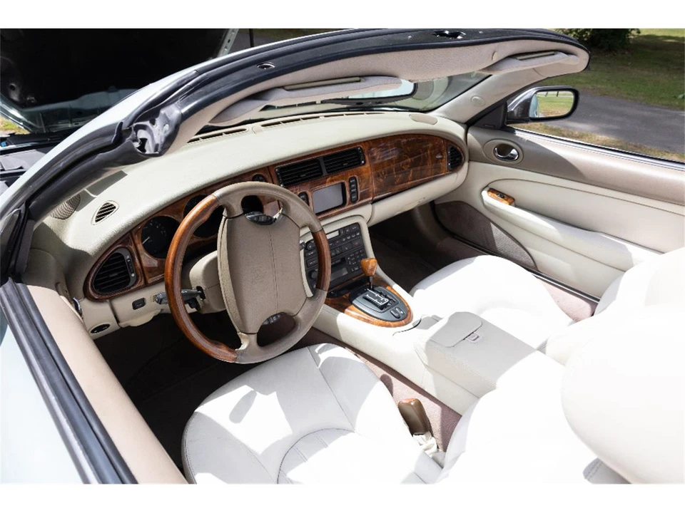 2002 Jaguar X100 XK8 - Image 28 of 31