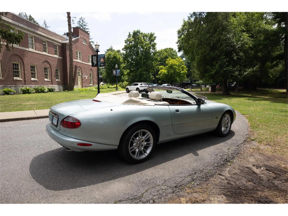 2002 Jaguar X100 XK8 - Image 8 of 31