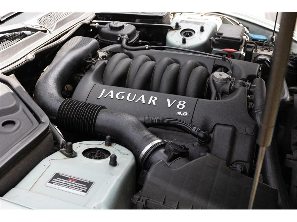 2002 Jaguar X100 XK8 - Image 26 of 31