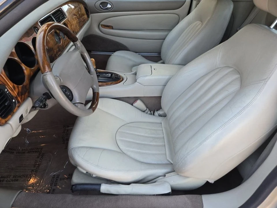 2002 Jaguar X100 XK8 - Image 6 of 12