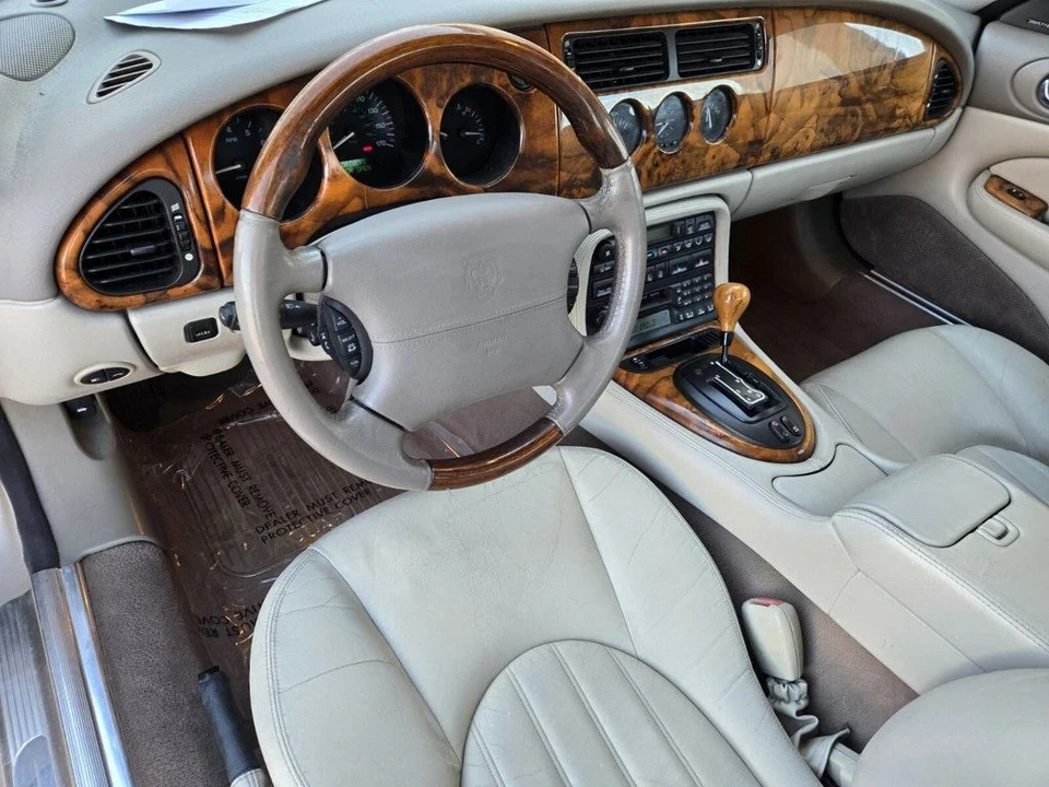 2002 Jaguar X100 XK8 - Image 7 of 12