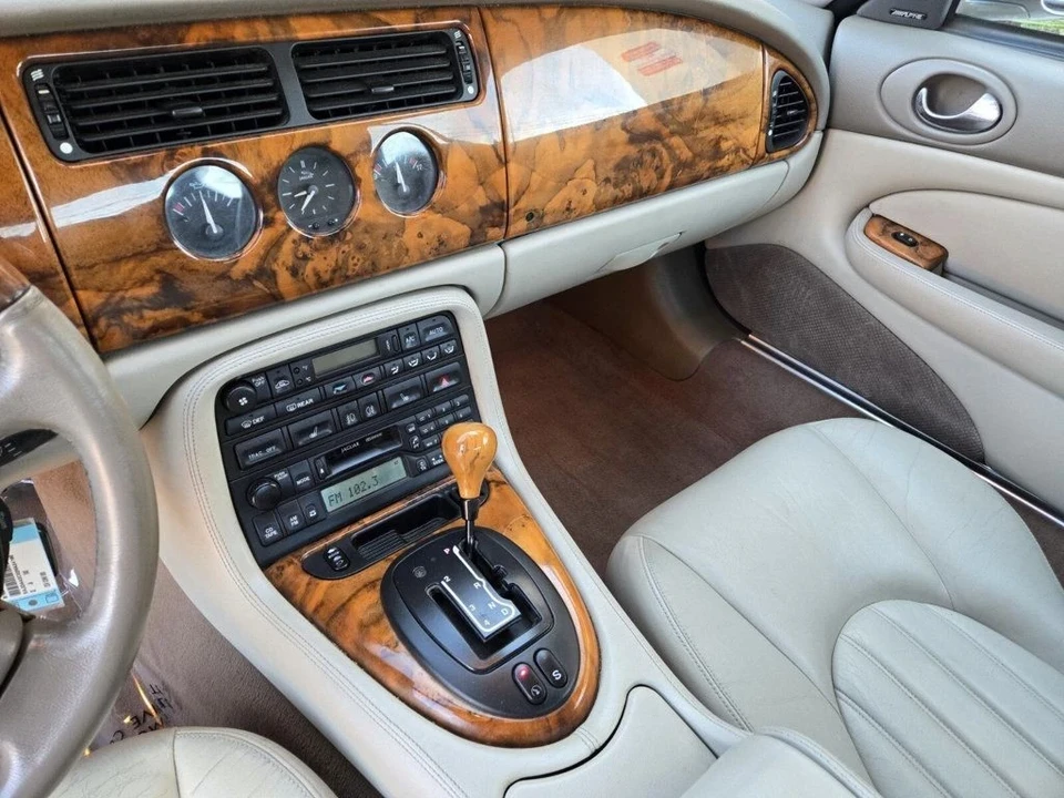 2002 Jaguar X100 XK8 - Image 8 of 12