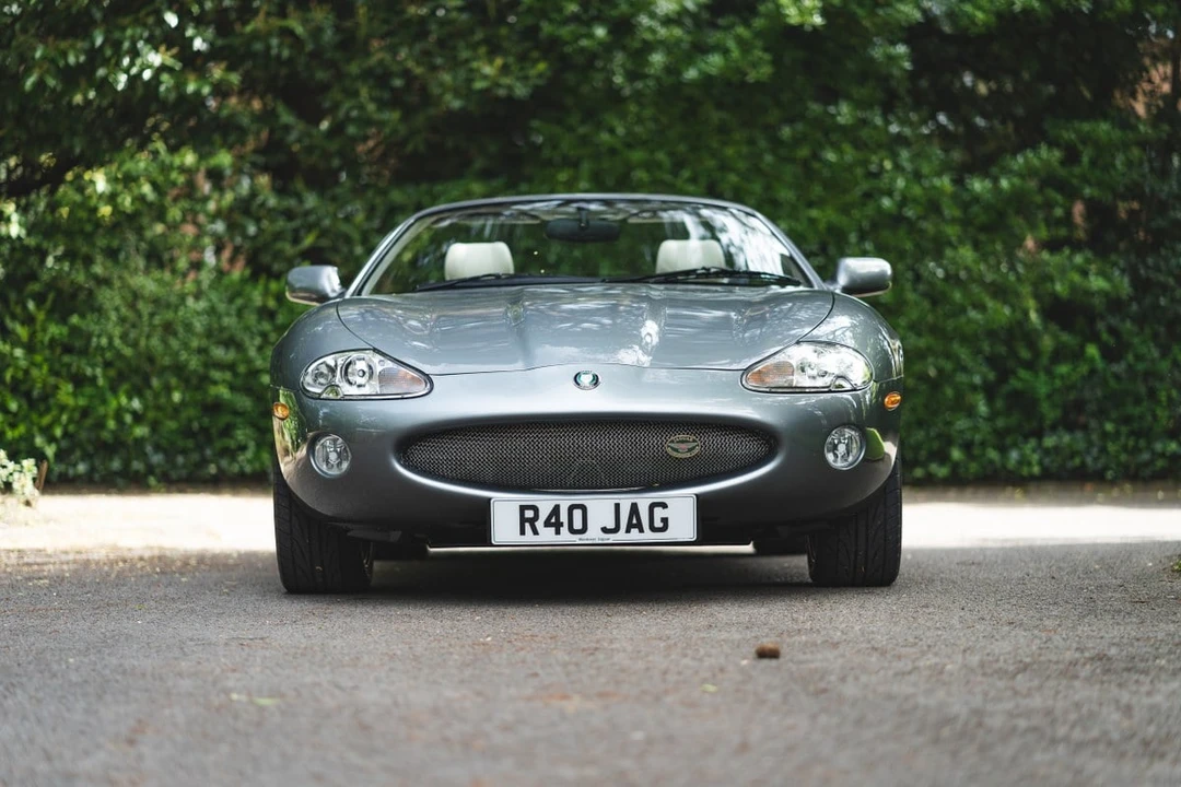 2002 Jaguar X100 XK8 - Image 9 of 30
