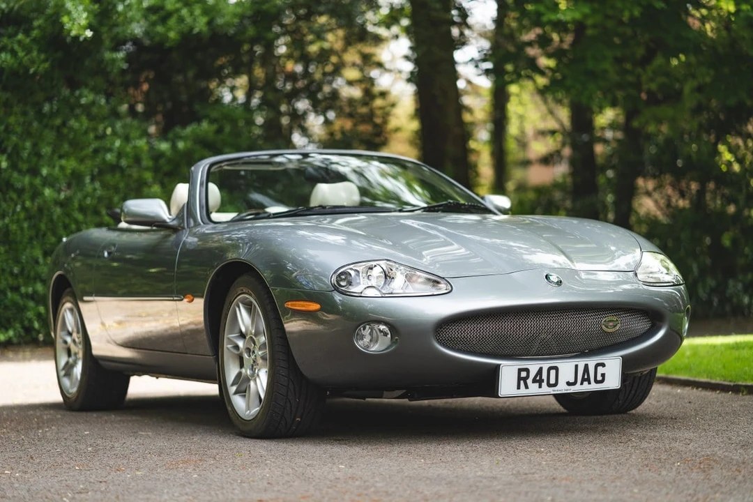 2002 Jaguar X100 XK8 - Image 8 of 30