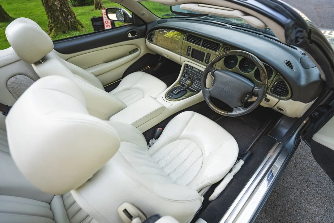 2002 Jaguar X100 XK8 - Image 21 of 30