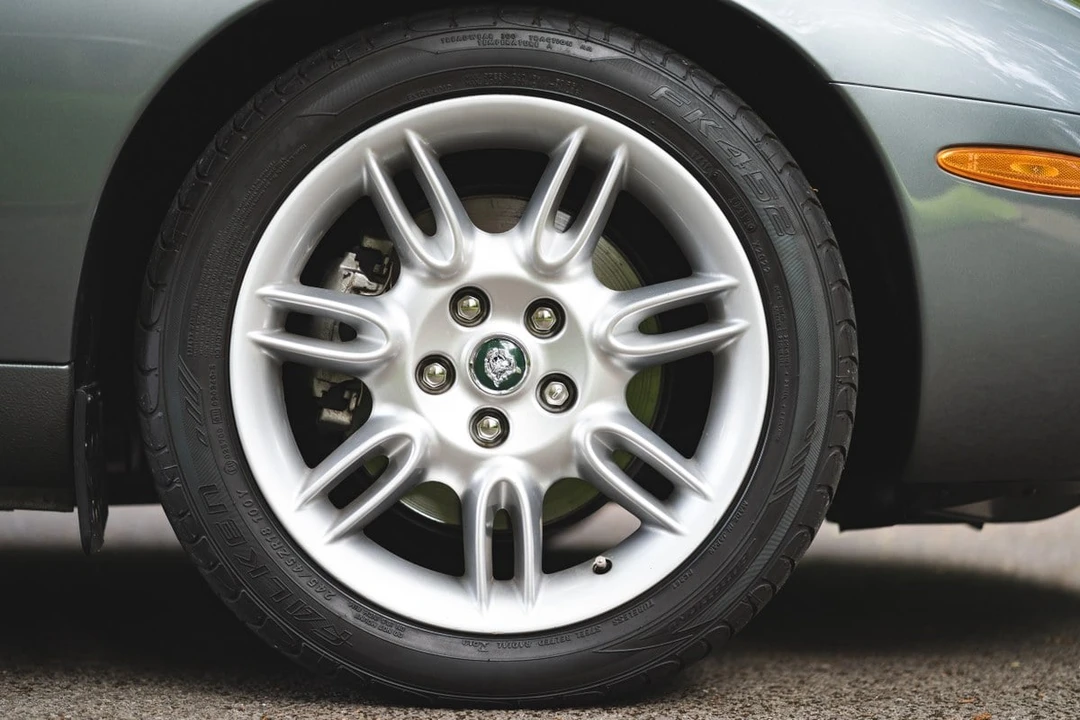 2002 Jaguar X100 XK8 - Image 16 of 30