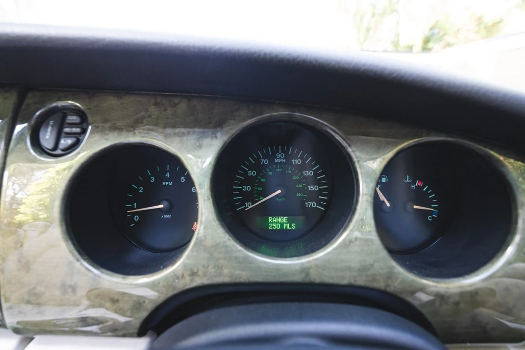 2002 Jaguar X100 XK8 - Image 23 of 30