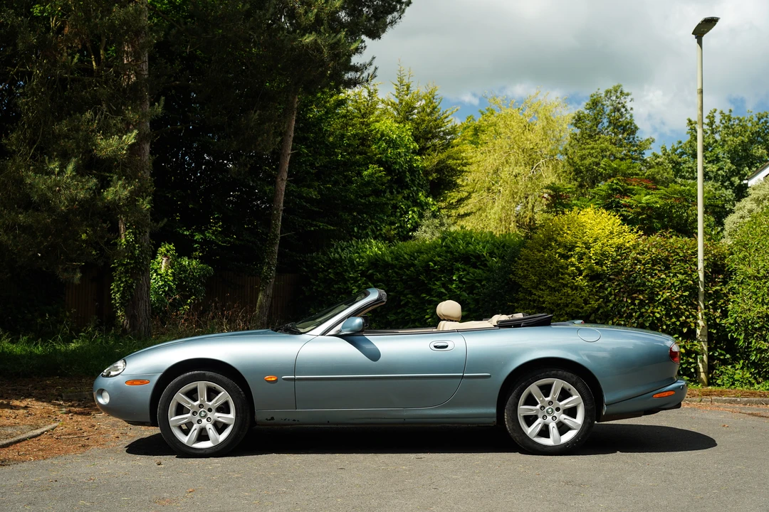 2002 Jaguar X100 XK8 - Image 8 of 31