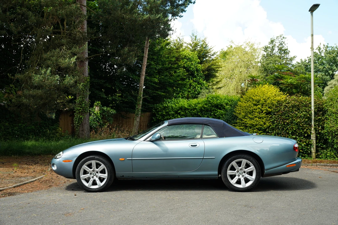 2002 Jaguar X100 XK8 - Image 11 of 31