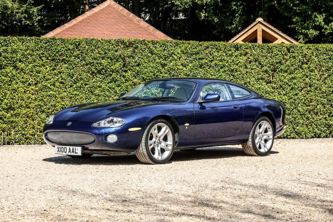 2002 Jaguar X100 XK8 - Image 2 of 31
