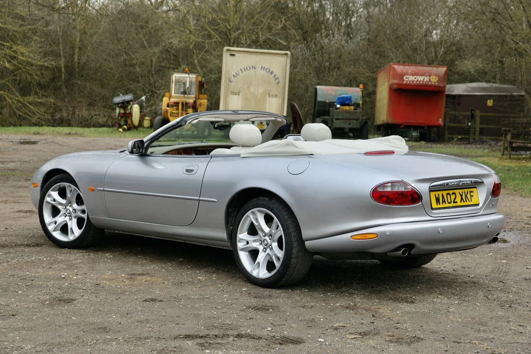 2002 Jaguar X100 XK8 - Image 18 of 30