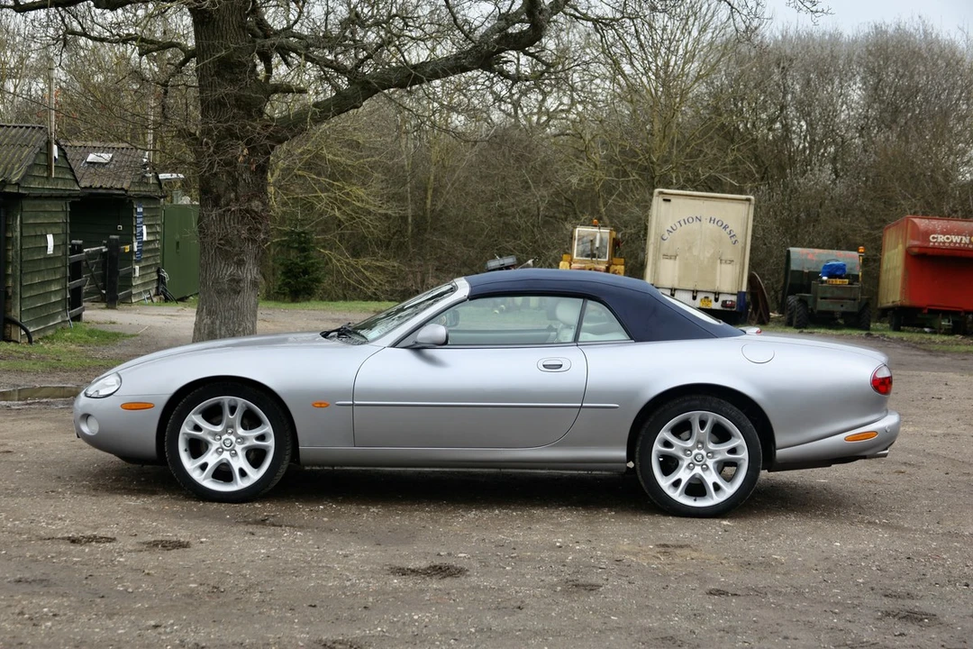 2002 Jaguar X100 XK8 - Image 23 of 30
