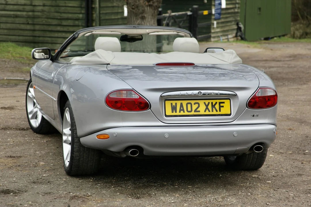 2002 Jaguar X100 XK8 - Image 17 of 30