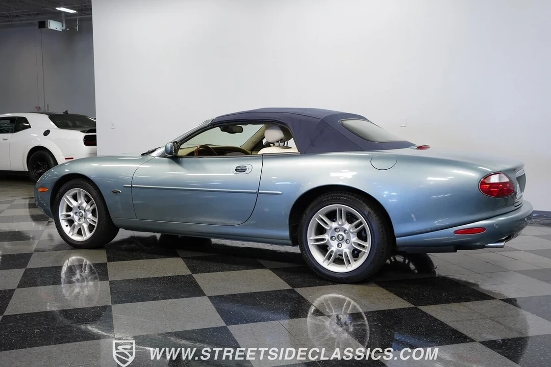2002 Jaguar X100 XK8 - Image 9 of 21