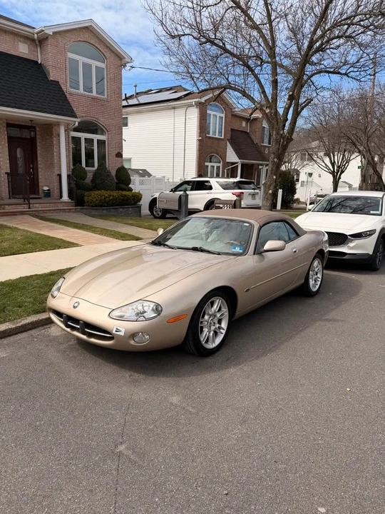 2002 Jaguar X100 XK8 - Image 2 of 4