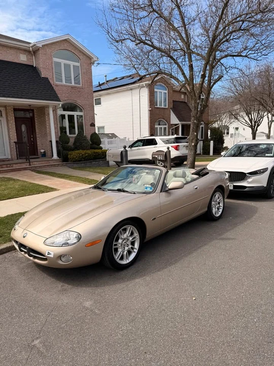 2002 Jaguar X100 XK8 - Image 2 of 6
