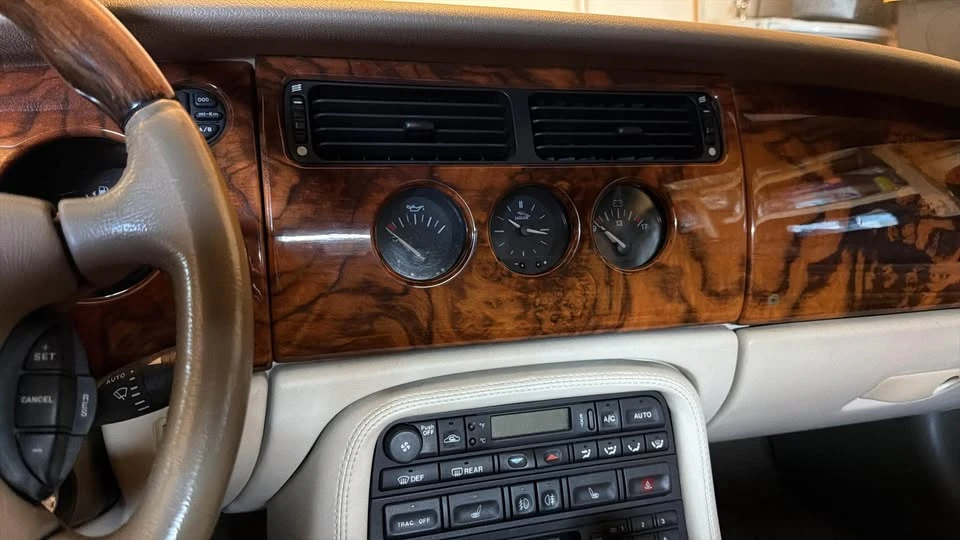 2002 Jaguar X100 XK8 - Image 3 of 3