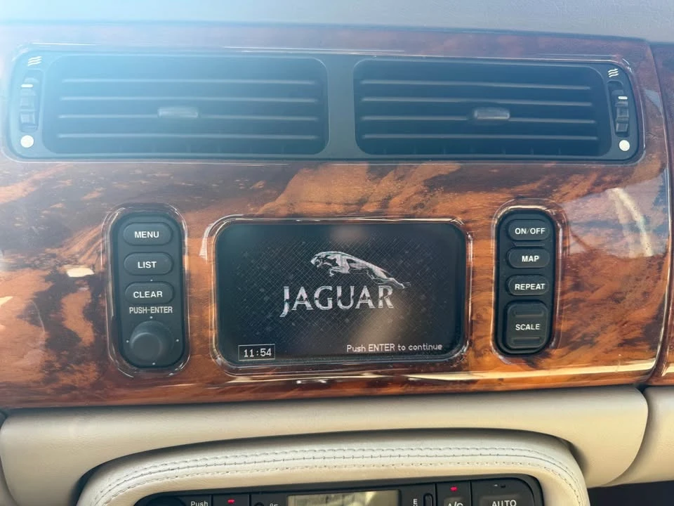 2002 Jaguar X100 XK8 - Image 9 of 15
