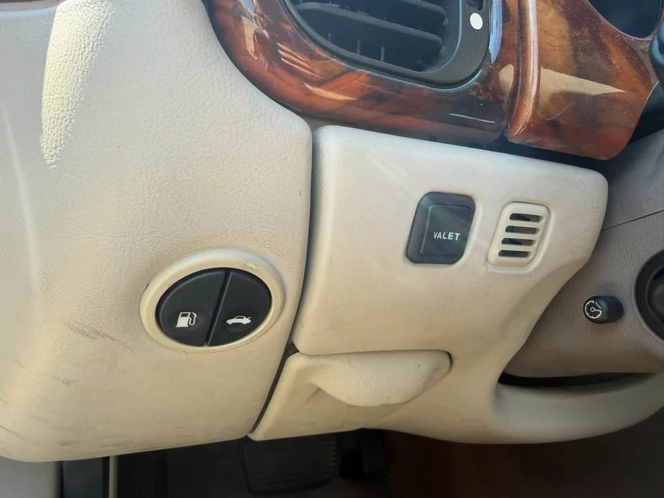 2002 Jaguar X100 XK8 - Image 11 of 20