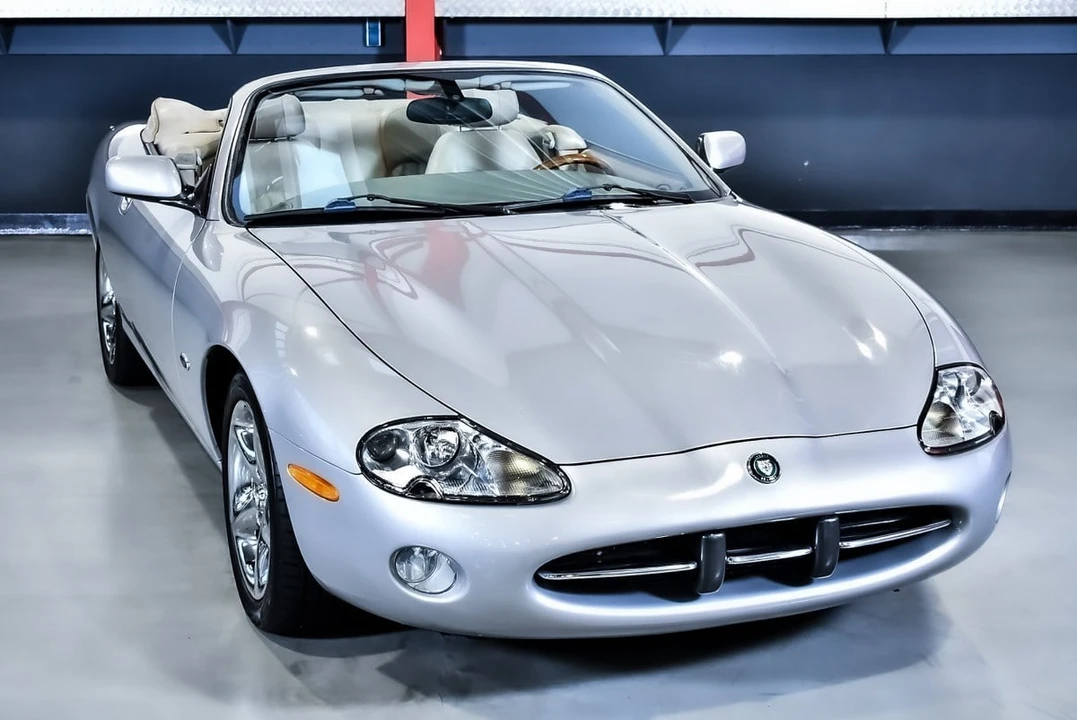 2002 Jaguar X100 XK8 - Image 6 of 30