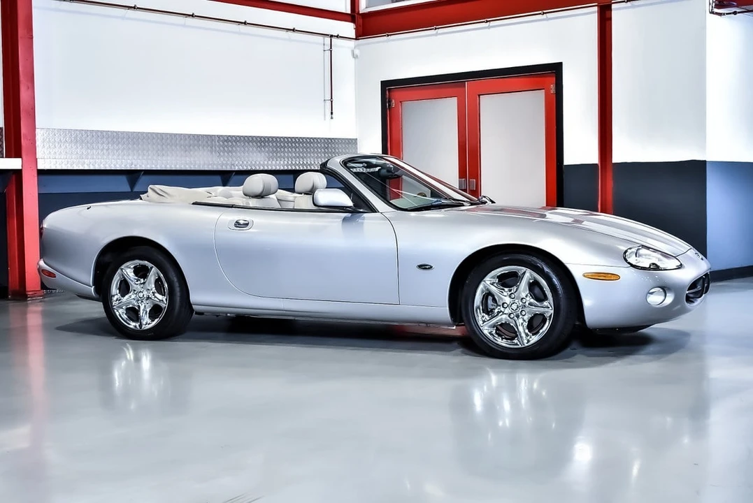 2002 Jaguar X100 XK8 - Image 13 of 30