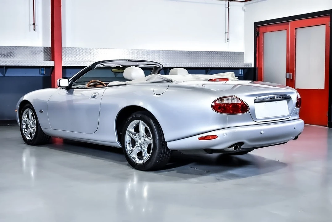 2002 Jaguar X100 XK8 - Image 23 of 30