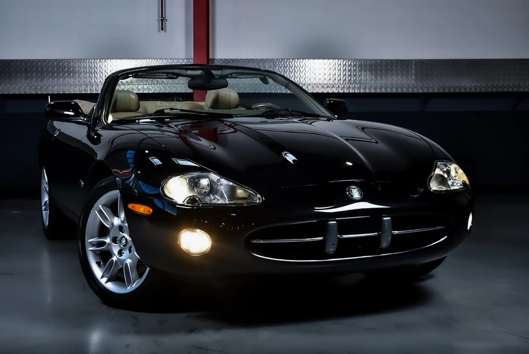2002 Jaguar X100 XK8 - Image 8 of 30