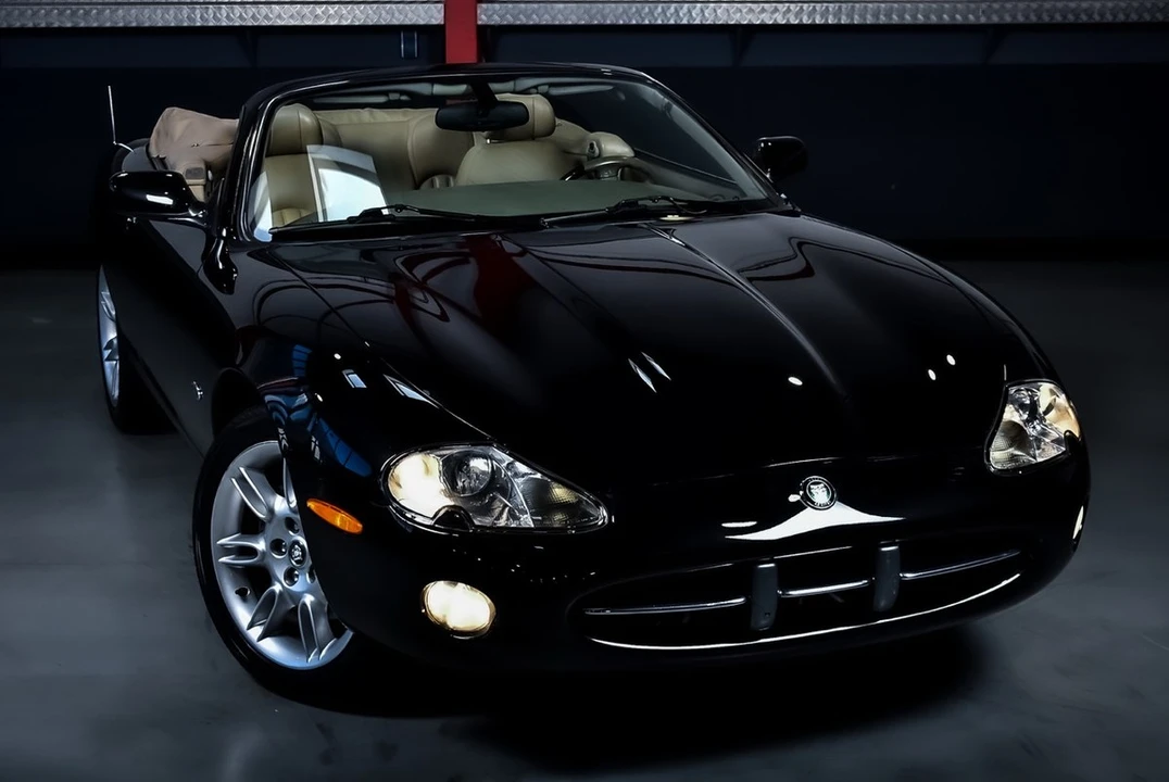2002 Jaguar X100 XK8 - Image 7 of 30