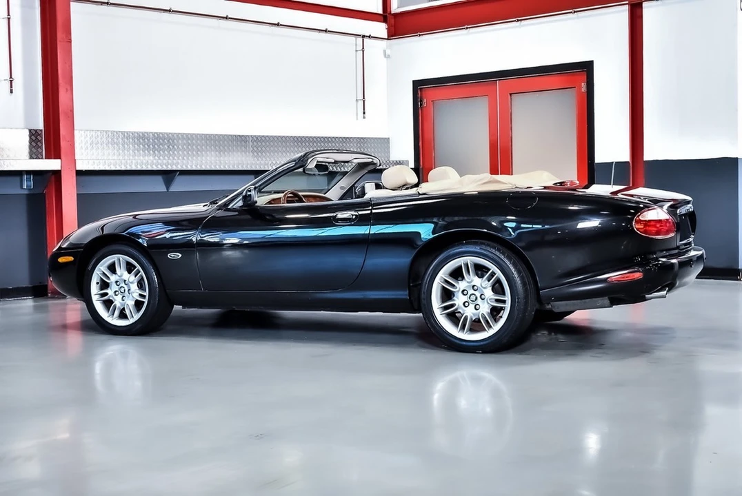 2002 Jaguar X100 XK8 - Image 23 of 30