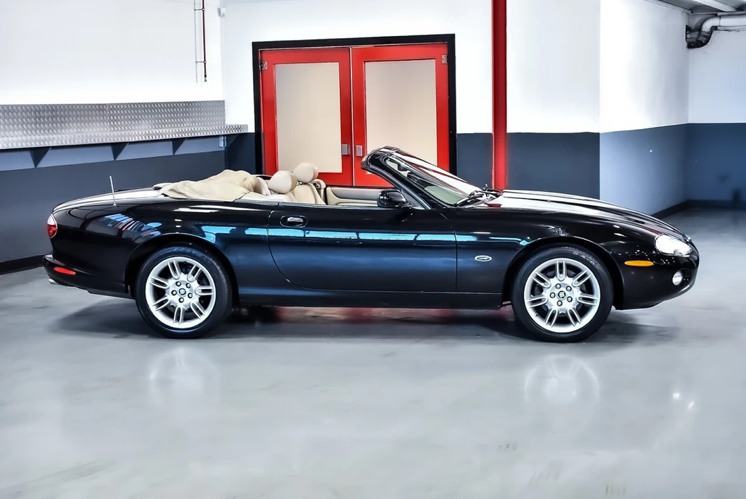 2002 Jaguar X100 XK8 - Image 15 of 30